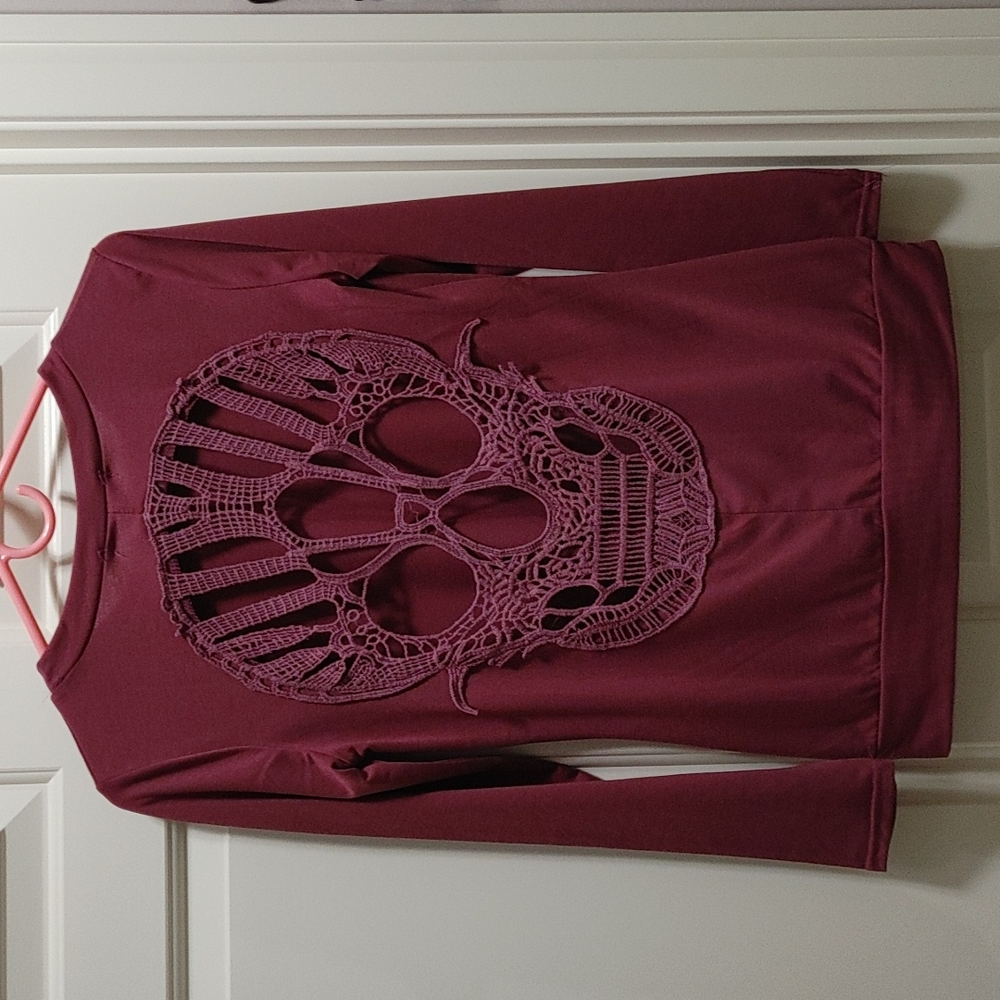 Shy Land Long Sleeve Crochet Skull back Shirt Size Small